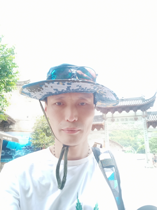 童群海的第一张照片--金华残疾人相亲网
