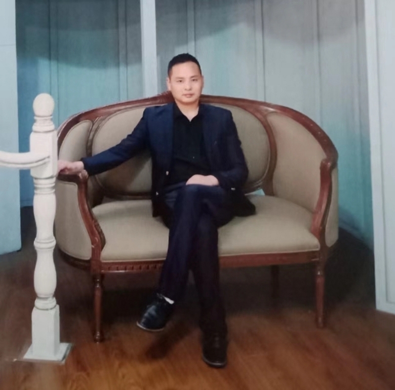 龙行天下的第二张照片--金华残疾人相亲网